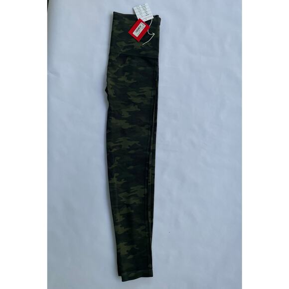 SPANX, SIZE M, CAMO LEGGINGS - Picture 3 of 7